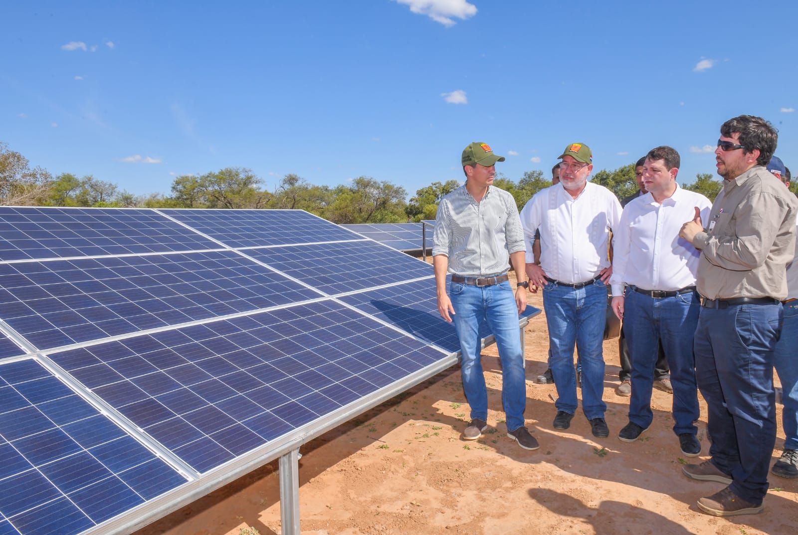 Anuncian proyecto de energía solar en el Chaco con instalación de una planta fotovoltaica