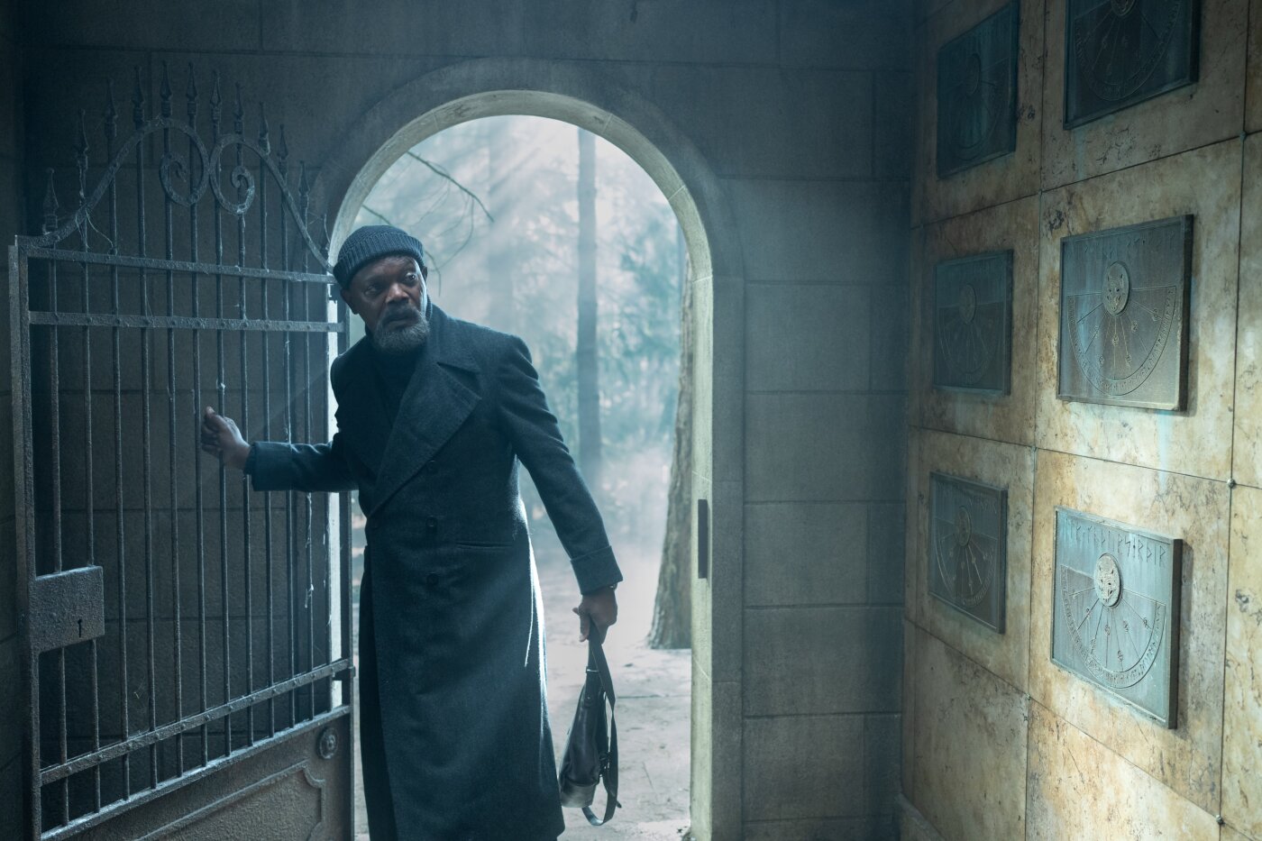 Samuel L. Jackson y Emilia Clarke protagonizan el primer tráiler