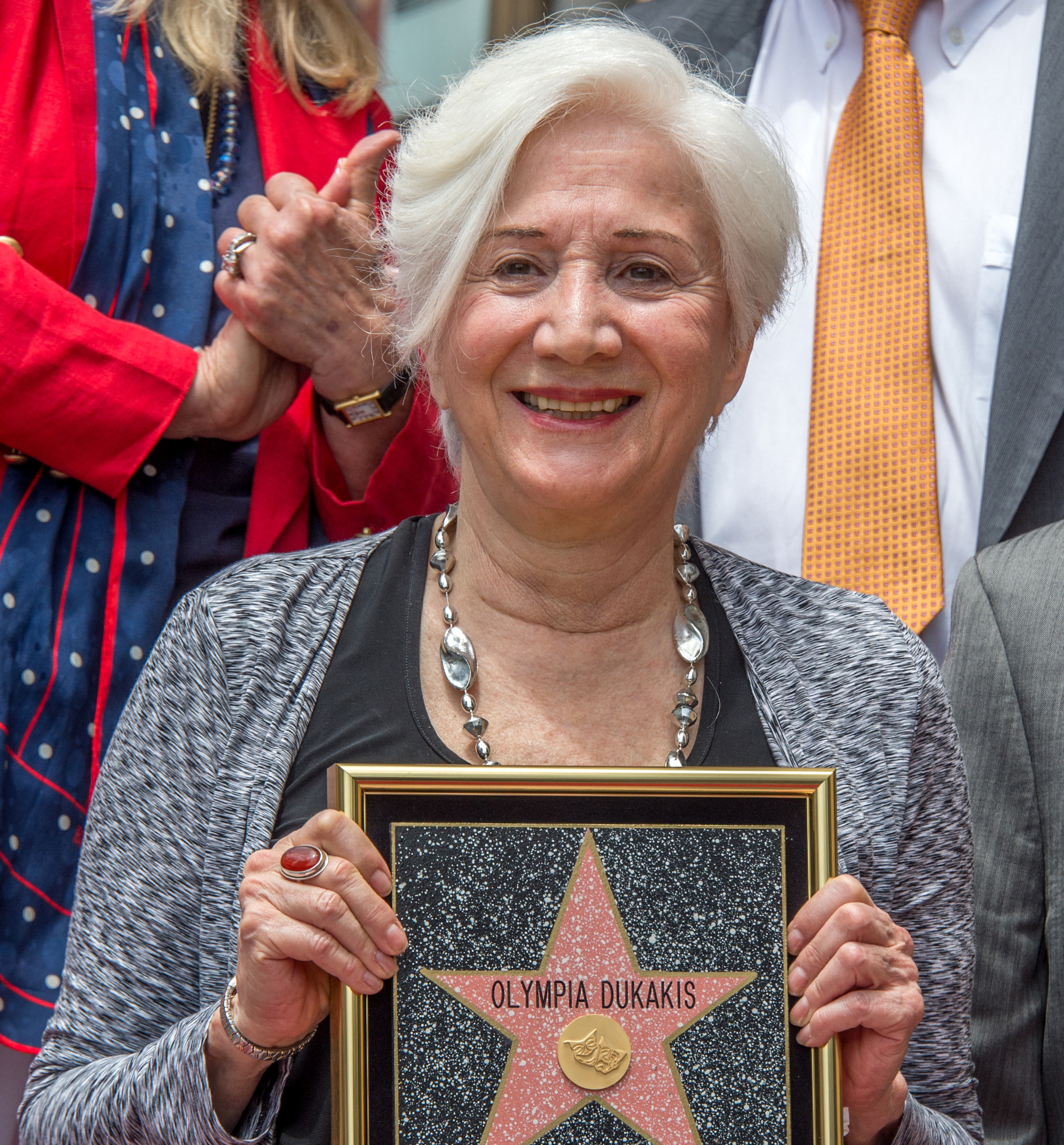 La Nación / La actriz Olympia Dukakis, ganadora de un Óscar, muere a los 89  años