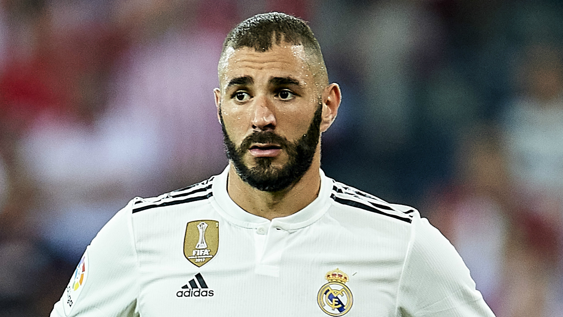 La Nación / Piden enjuiciamiento para el jugador de fútbol Karim Benzema