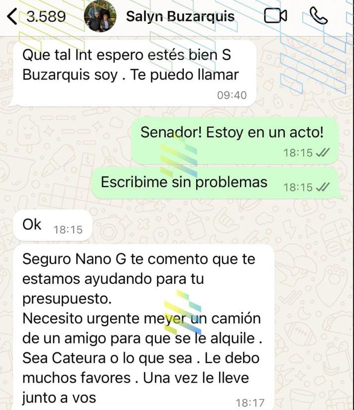 Mensajes enviados por el senador Salyn Buzarquis al intendente Óscar Rodríguez.