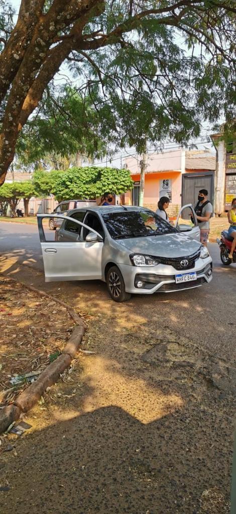 La mujer fue sorprendida por agentes de la Secretaría Nacional Antidrogas (Senad) en plena vía pública de la terraza del país. Foto: Gentileza.