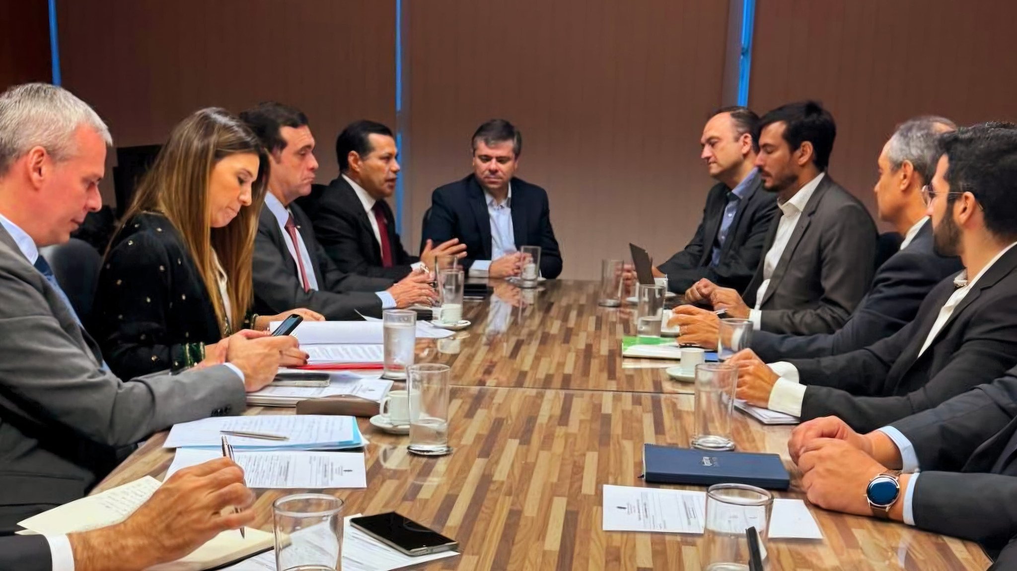 Inician reuniones para la venta de energía al mercado brasileño