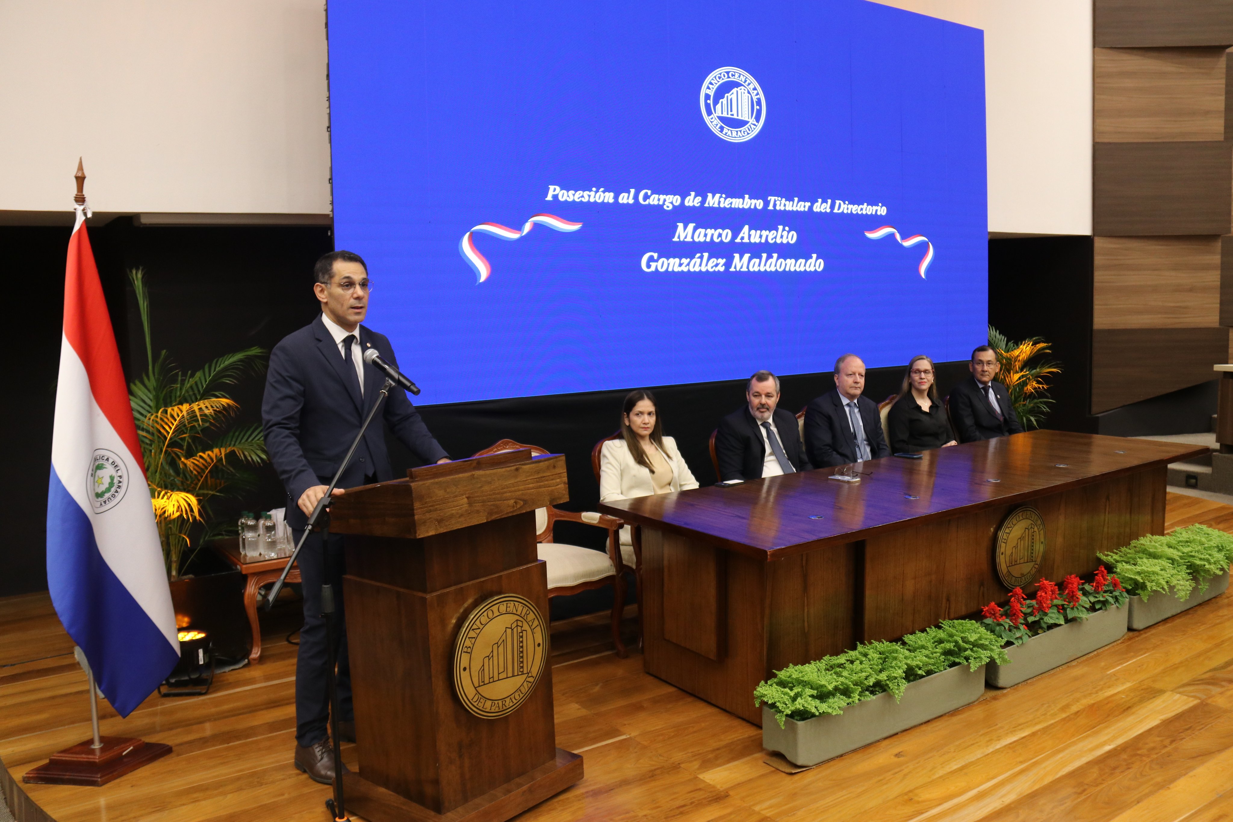 BCP actualiza regulaciones para resguardar a los usuarios de débitos y créditos