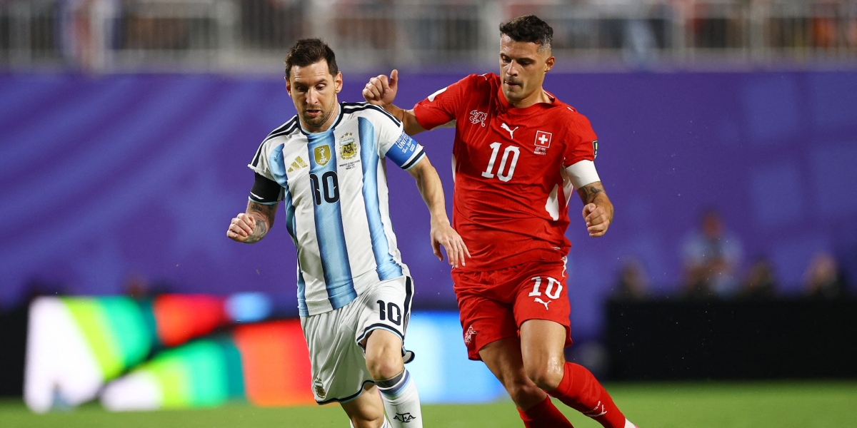 Argentina vence a Suiza en tiempos extra y los campeones avanzan a  semifinales ante Inglaterra - La Razón de México