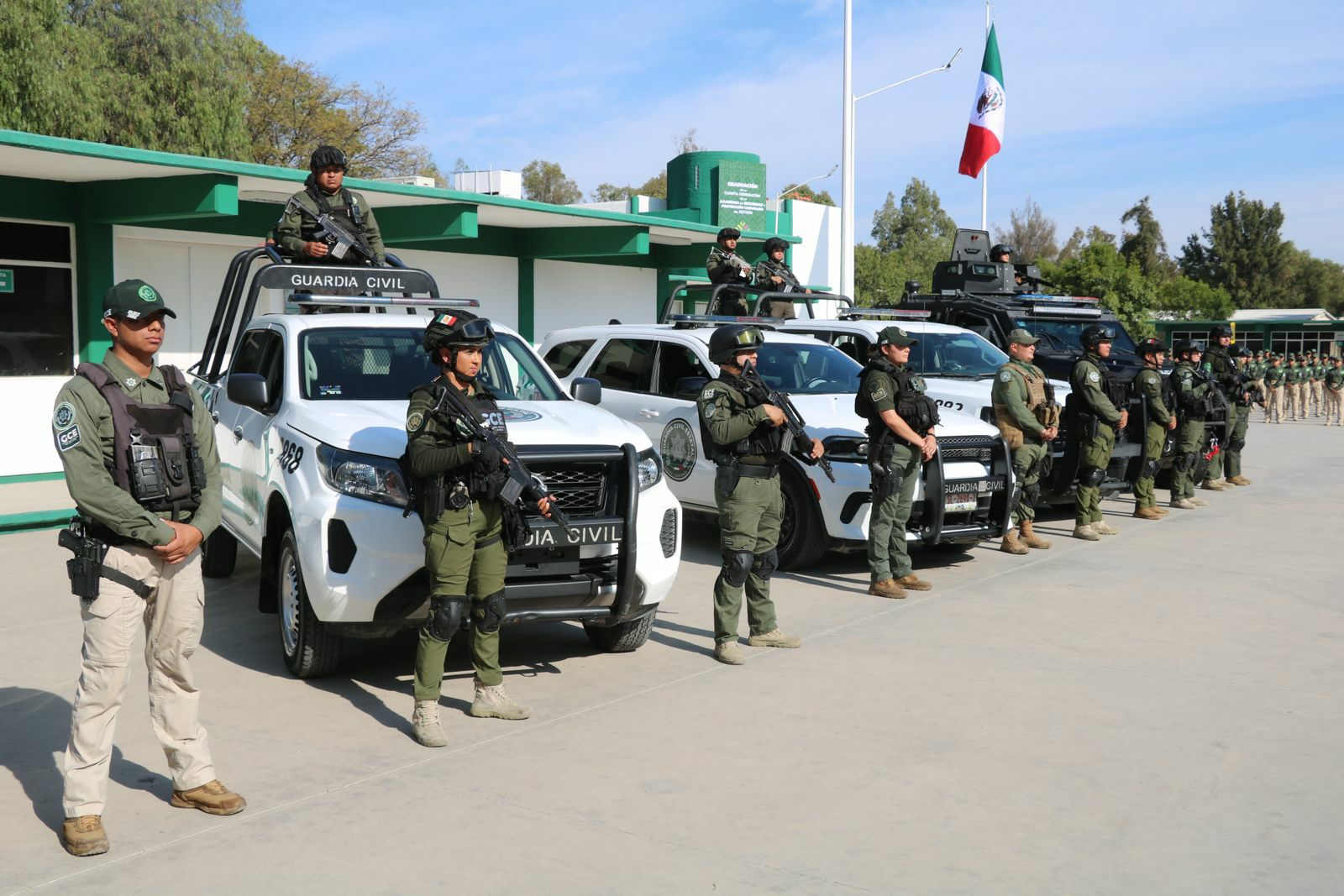 Detienen a Isidro Mejía, exalcalde de Tampamolón, SLP; le decomisan arsenal  - La Razón de México