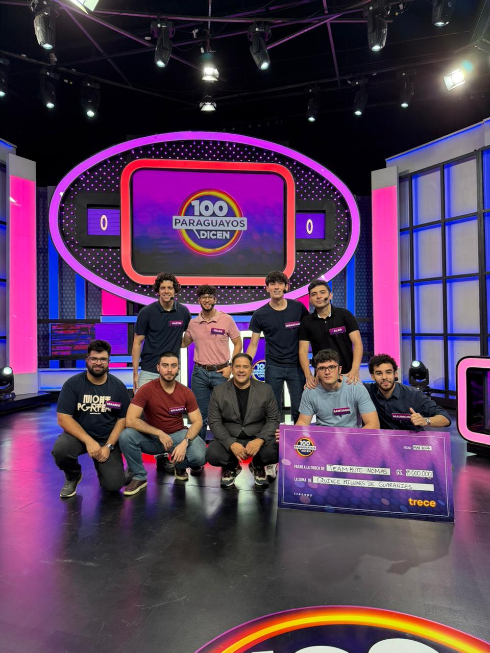 100 Paraguayos Dicen, emitido de lunes a viernes a las 20:30. Foto: Trece