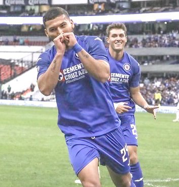 Juan Escobar, el otro paraguayo del Cruz Azul.