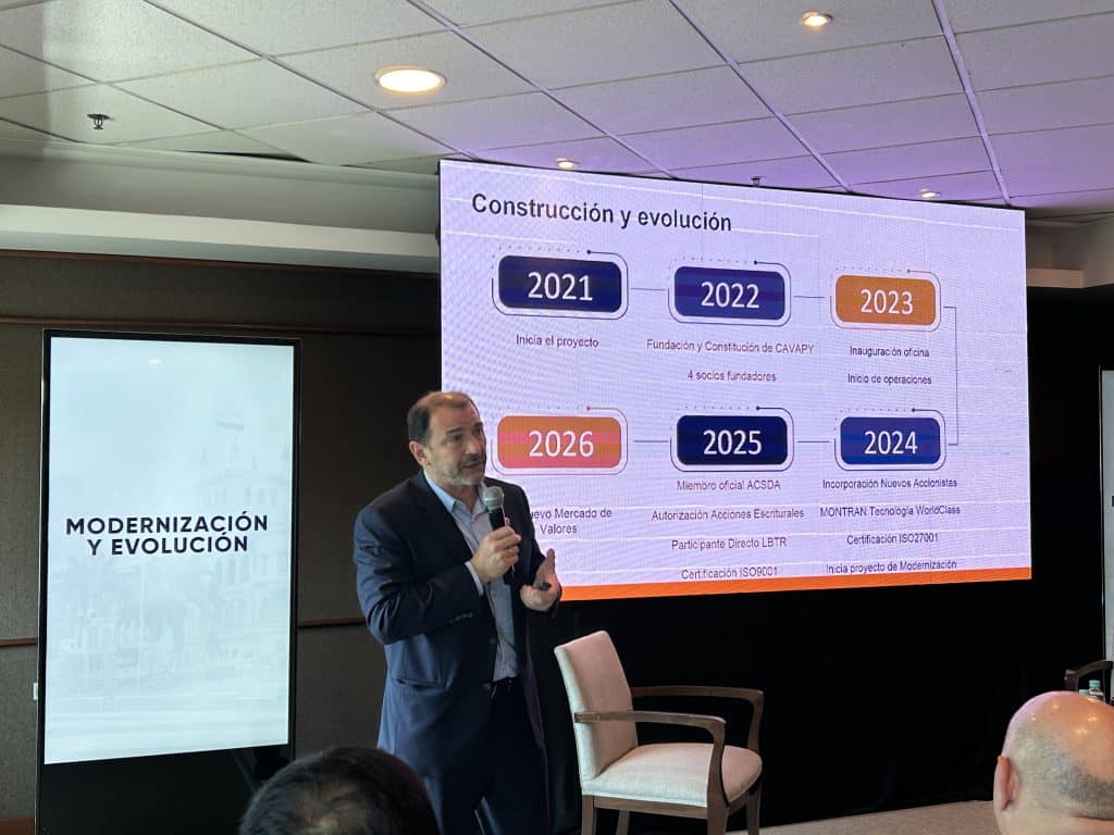 Marcelo Prono, gerente general de Cavapy, expuso sobre la cronología del trabajo realizado como parte de la implementación de la plataforma, que ya se encuentra en fase de prueba.