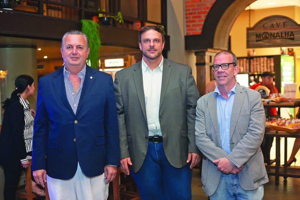 Paulo Celli, Maximilianao Corsi y Marcos Alcarello.