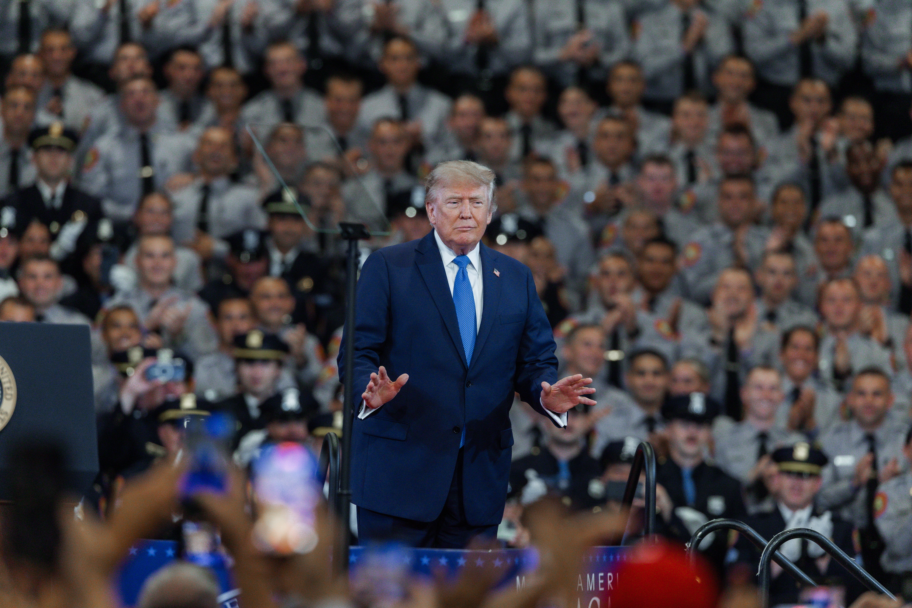 Donald Trump durante un acto público en Garden City, Long Island, New York.