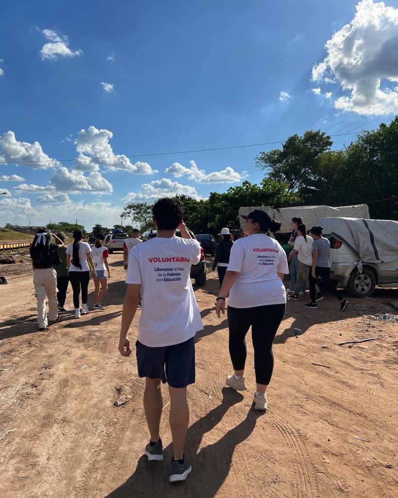 Voluntarios del CES. Foto Gentileza