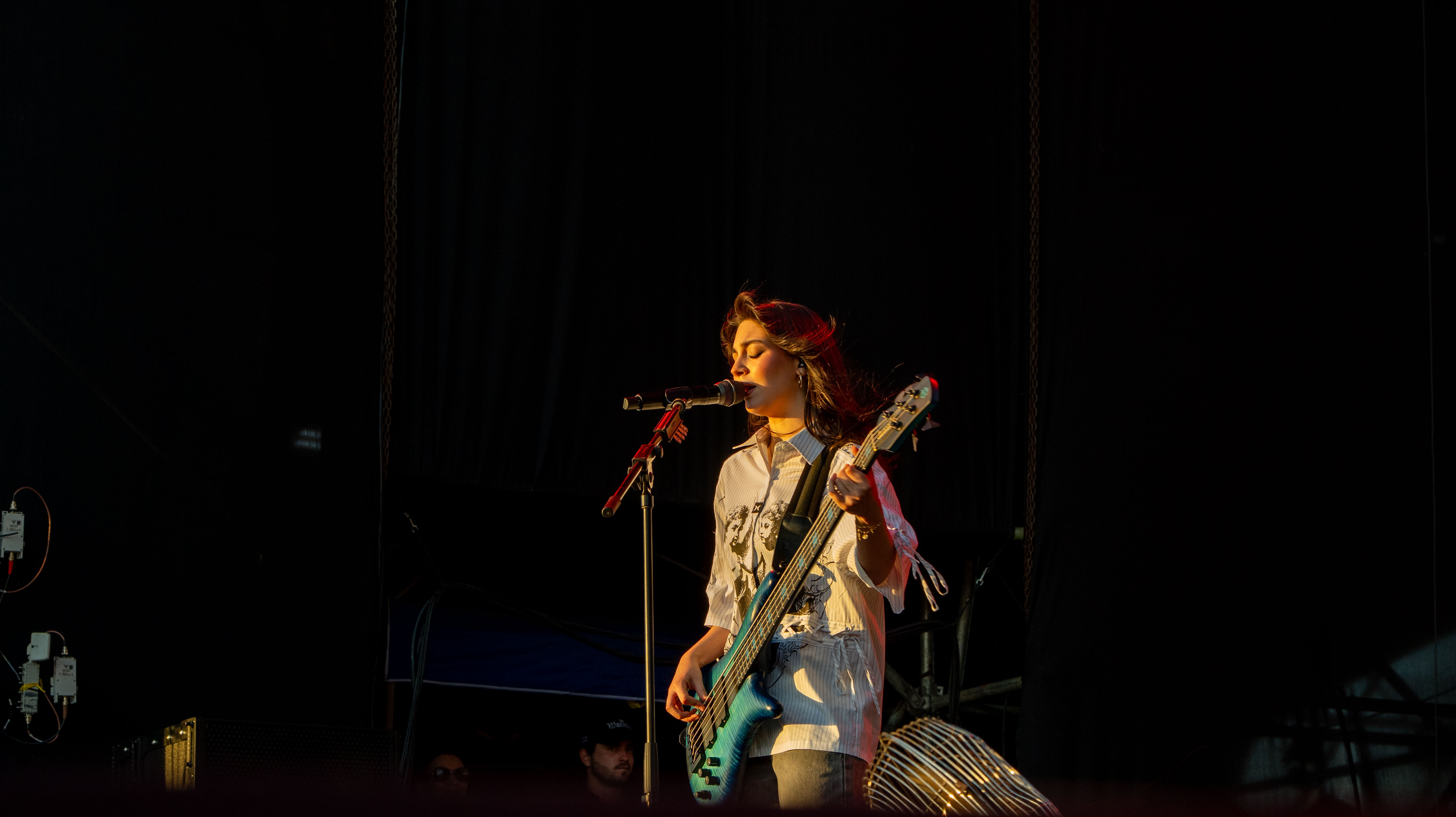Alejandra Villarreal, bajista de The Warning.