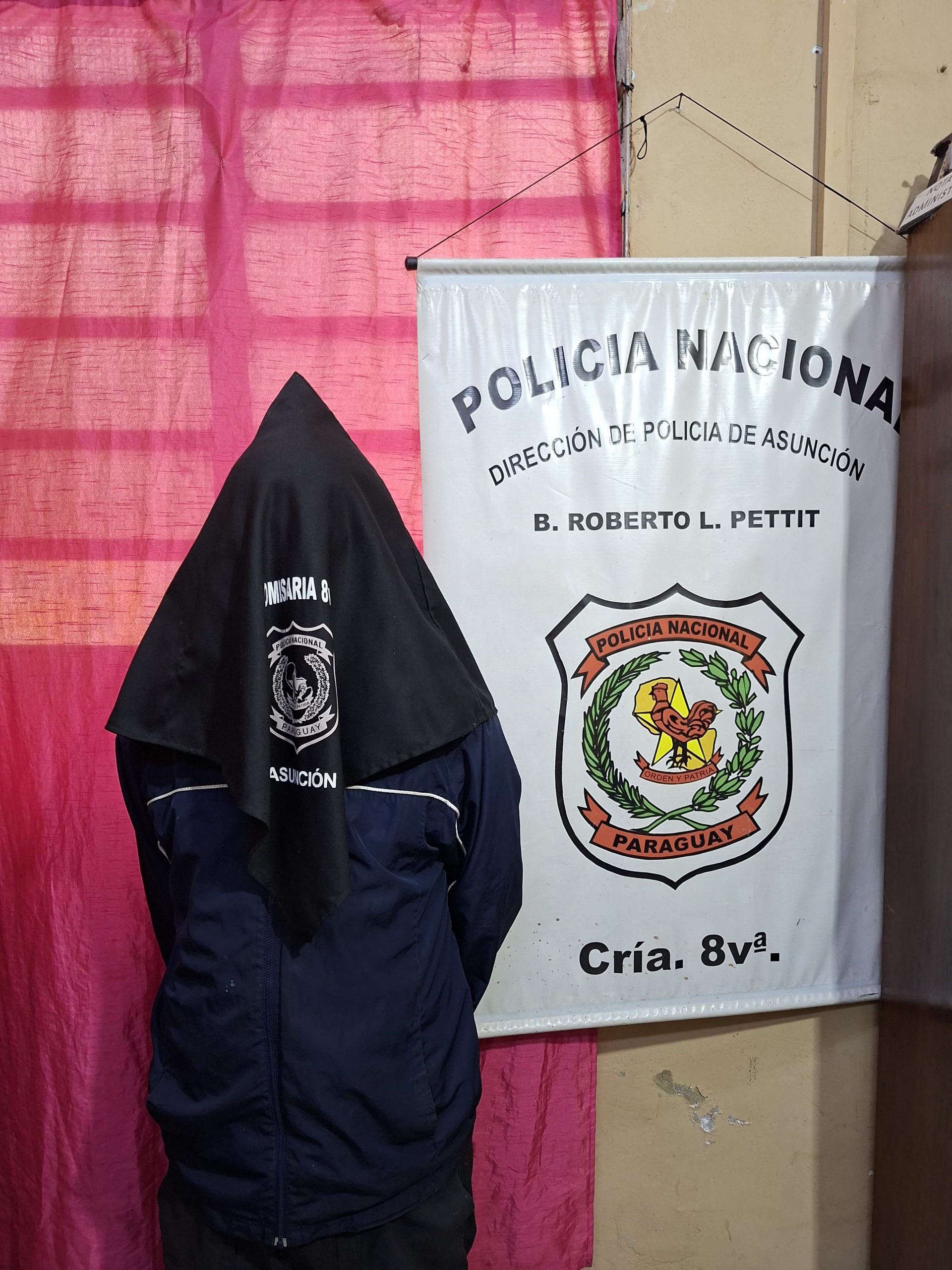 Alumna encontró un arma de fuego dentro de una institución educativa. Foto: gentileza