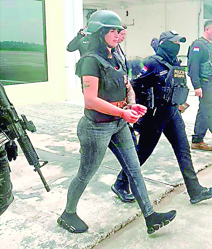 Gianina García Troche tras su llegada al país luego de su extradición.