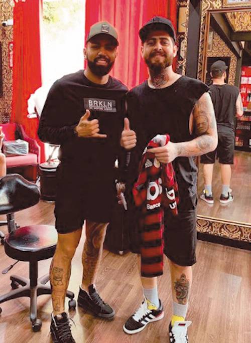 “GABIGOL”.Al ídolo del Flamengo ya le hizo un par de tatuajes.
