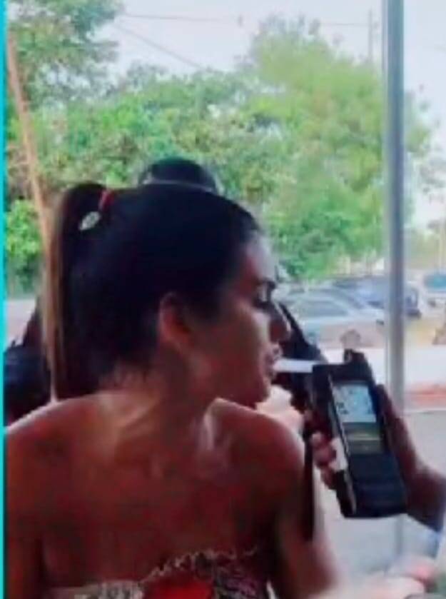 El momento en que Amparo se sometía a la prueba. (Instagram @churerocom)