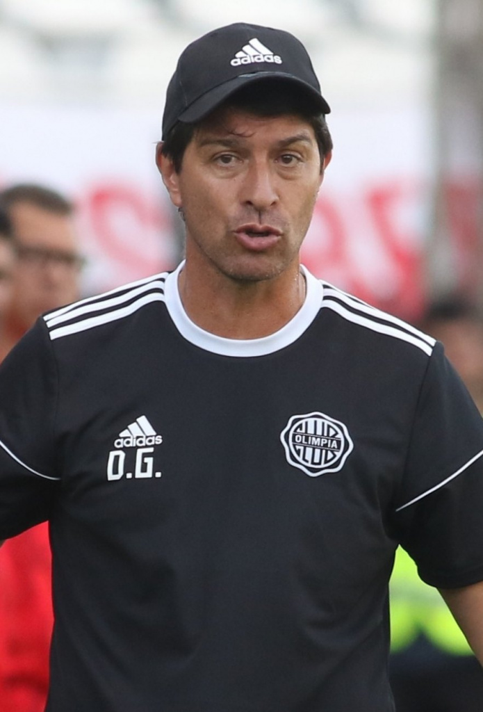 Daniel Garnero, entrenador de Olimpia.