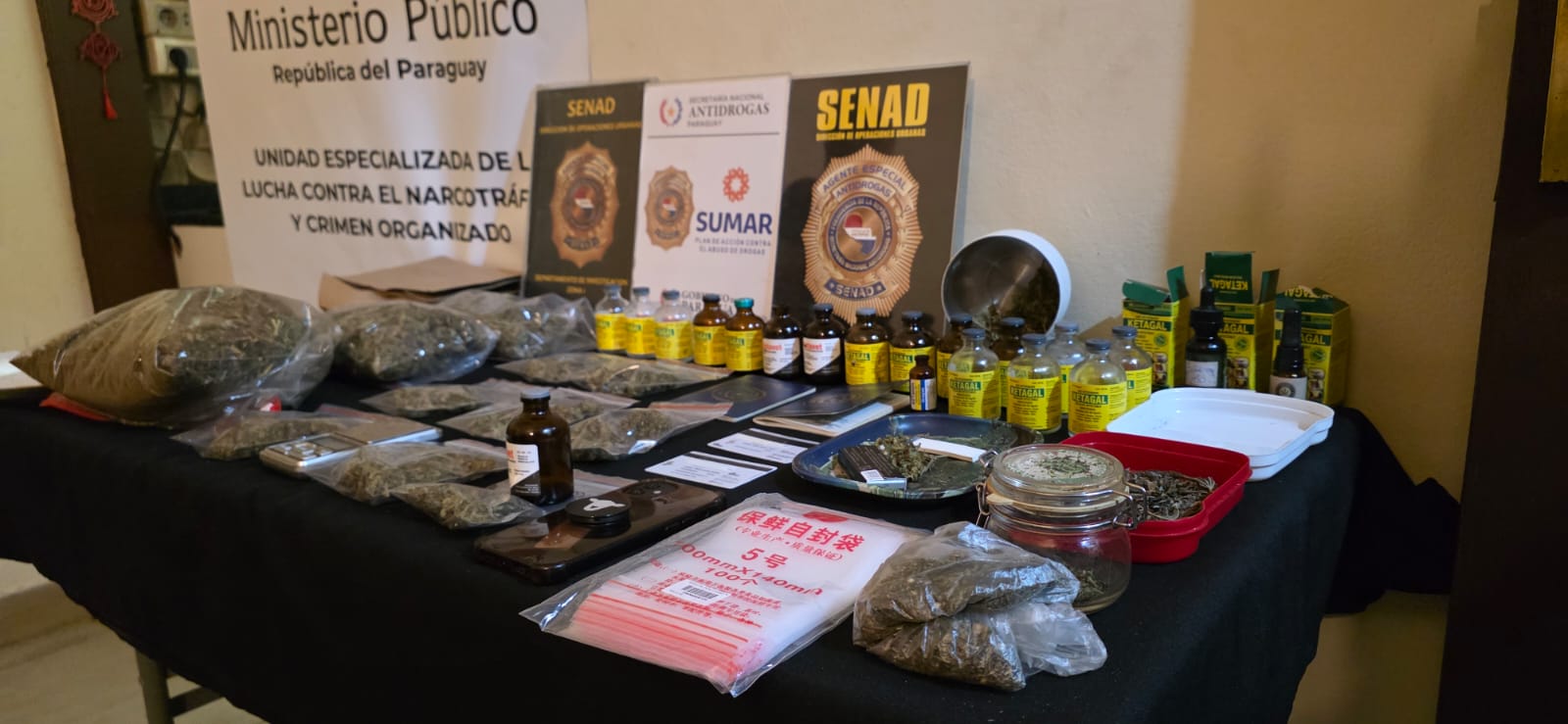 Mujeres ofrecían mezcla de ketamina y marihuana en Asunción. Foto: Senad