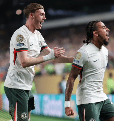 Palmer (izq.) y Gusto, autores de los goles del Chelsea en el triunfo 2 a 1 sobre Palmeiras.