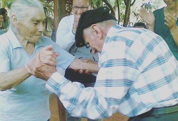 BAILE. Ambos se mantienen llenos de vida.