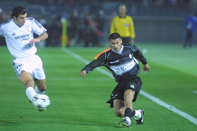 Jara jugó la Intercontinental 2002 contra Real Madrid.