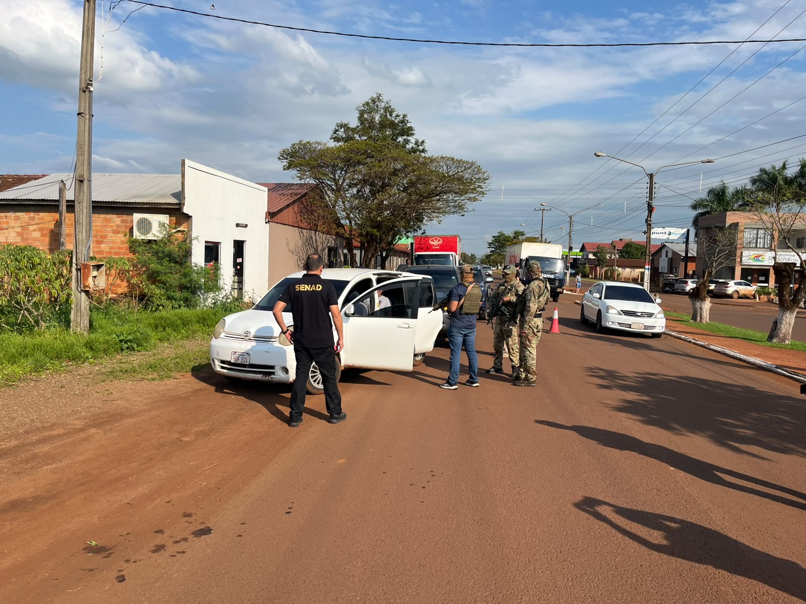 El momento de la detención del policía, en Santa Rita.