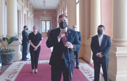 Alejandro Domínguez, a la salida del Palacio de López.