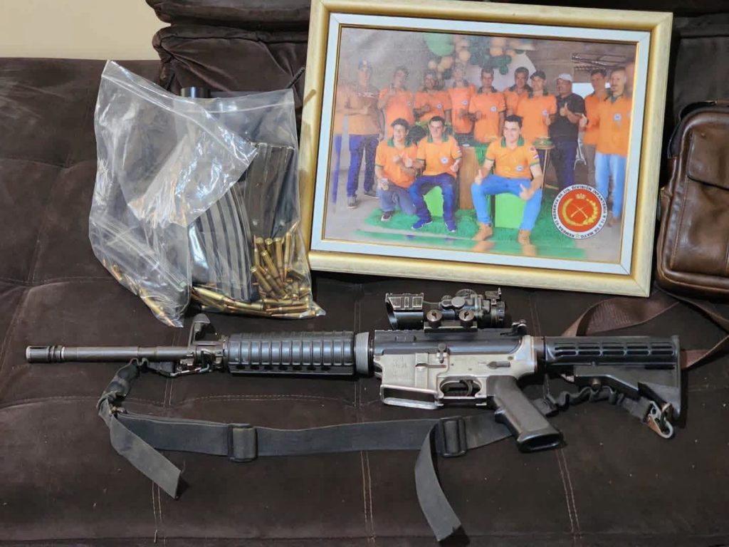 En los allanamientos encontraron armas largas y vainillas sin percutir-Foto Gentileza