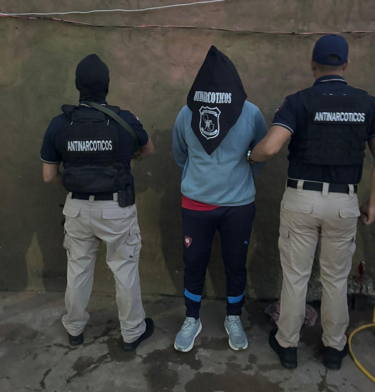 Cae presunto cabecilla de grupo criminal: habría ordenado crimen de policía. Foto: Policía
