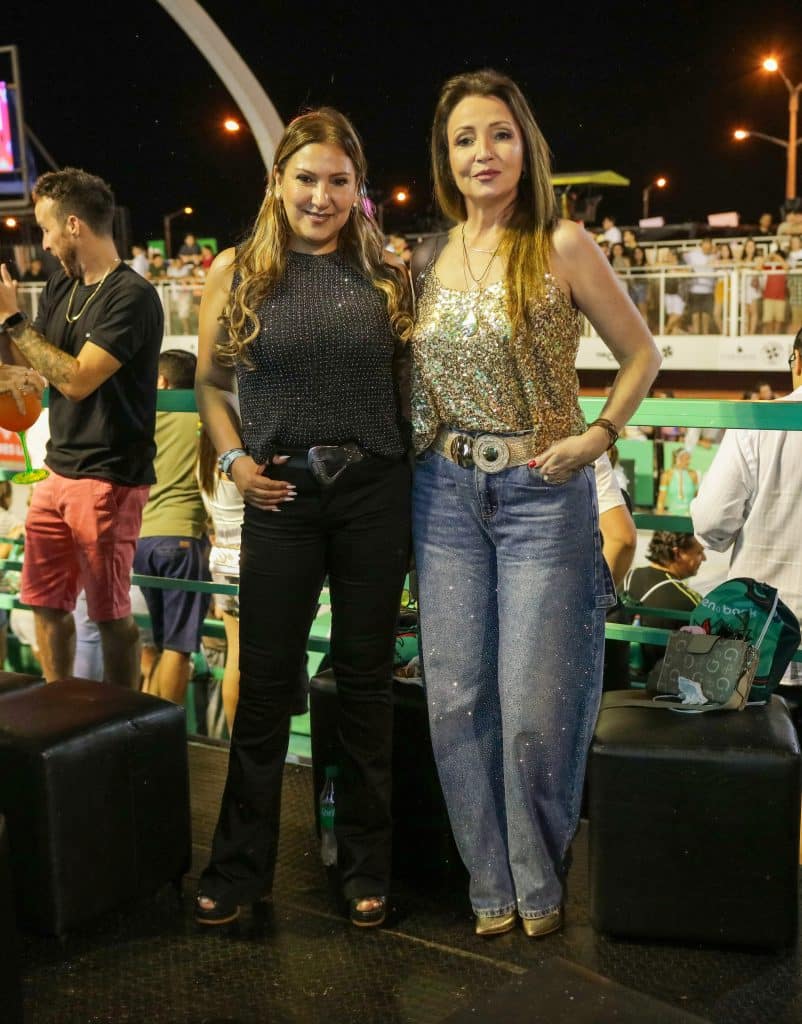 Viviana Viera y Karina Plese.