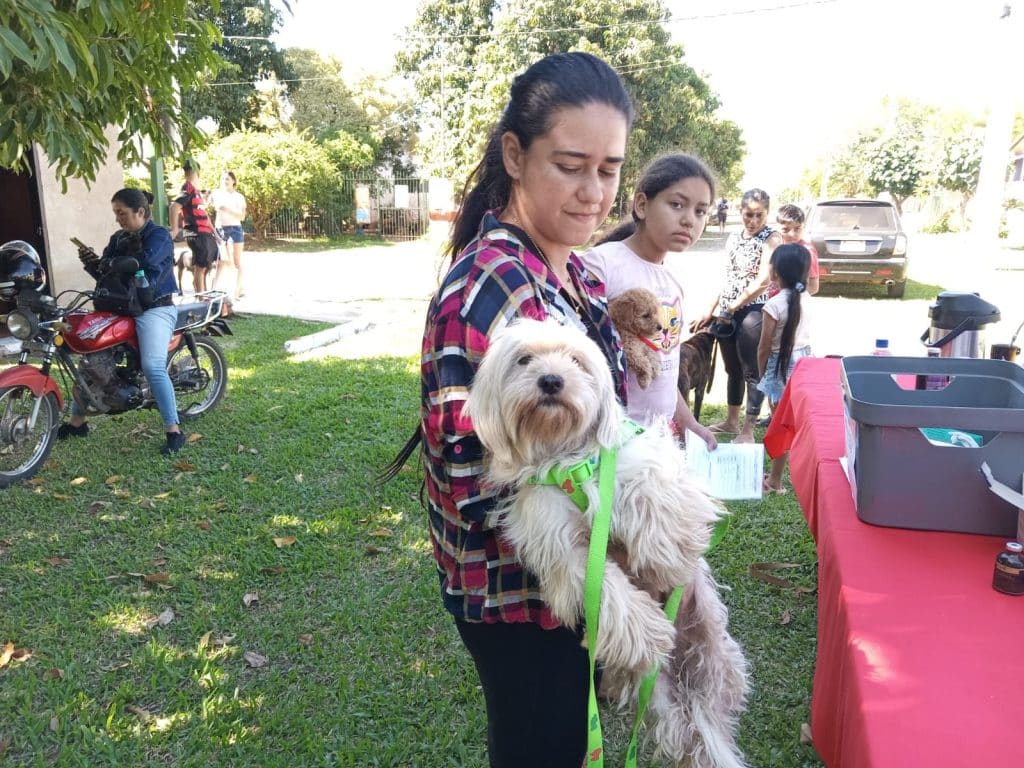 El bienestar de una mascota depende del compromiso de quienes asumen su cuidado.