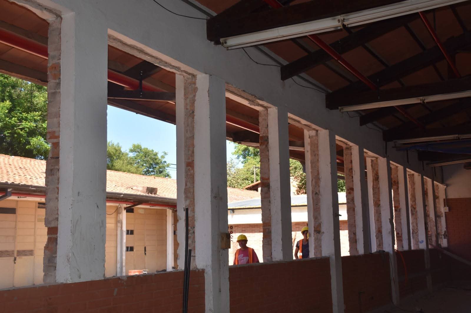 Las intervenciones abarcan refacciones, mantenimiento y nuevas construcciones en escuelas y colegios.