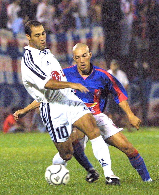 Silvio, durante un partido de Cerro ante la “U” de Chile, por Copa Libertadores.