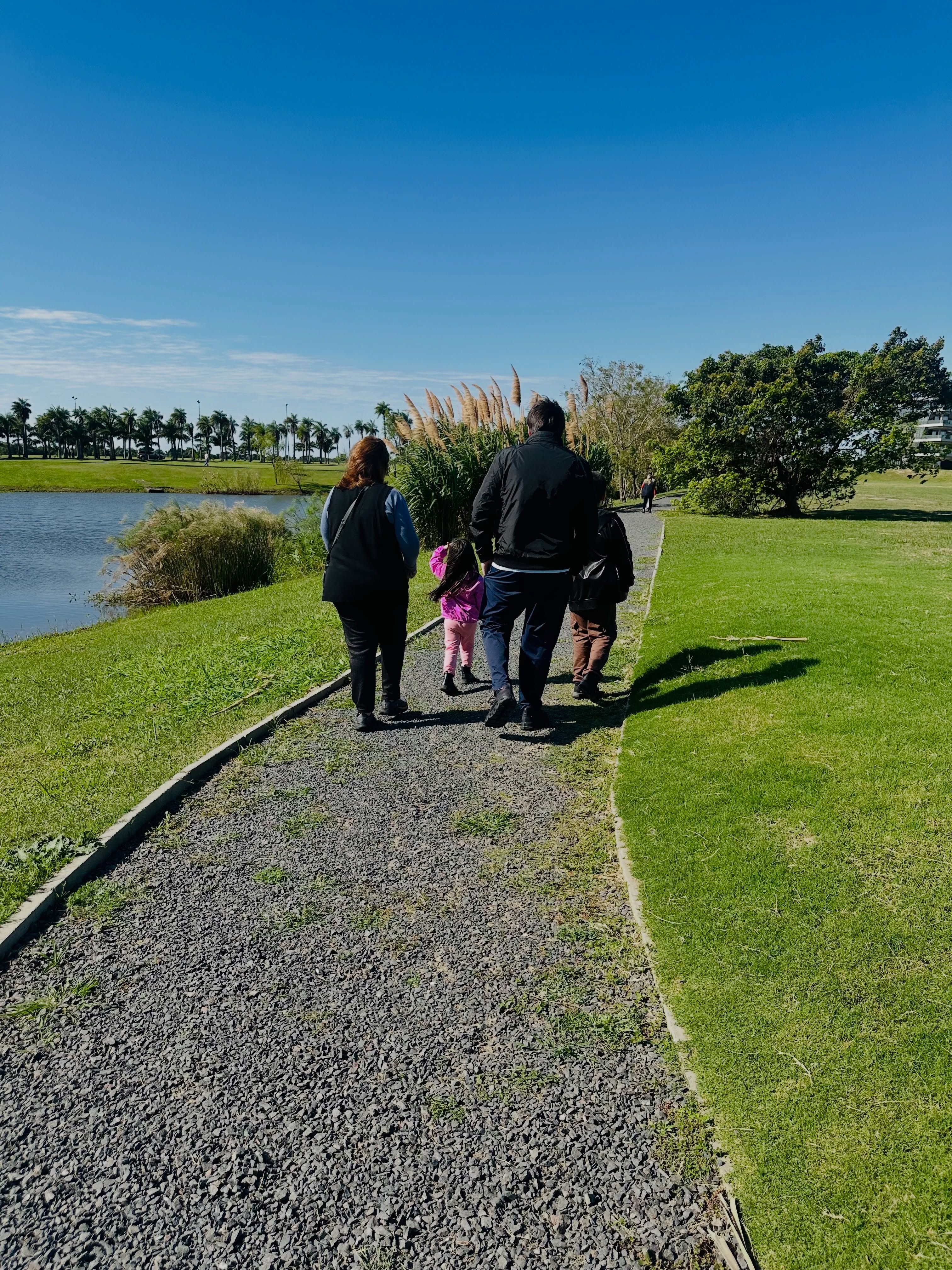 Los protagonitas de esta historia hicieron una caminata al aire libre.