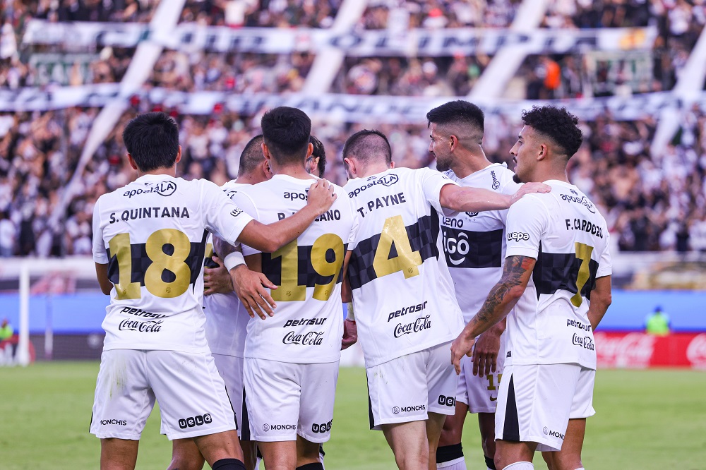 Olimpia goleó en el Defensores. Foto: APF