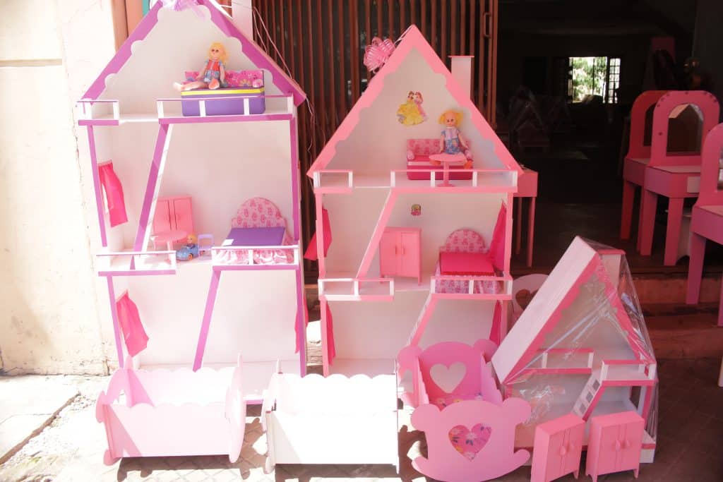Las casitas de muñeca siempre estuvieron presentes en el sueño de las niñas de todas lasépocas, a la hora de escribir la cartita.