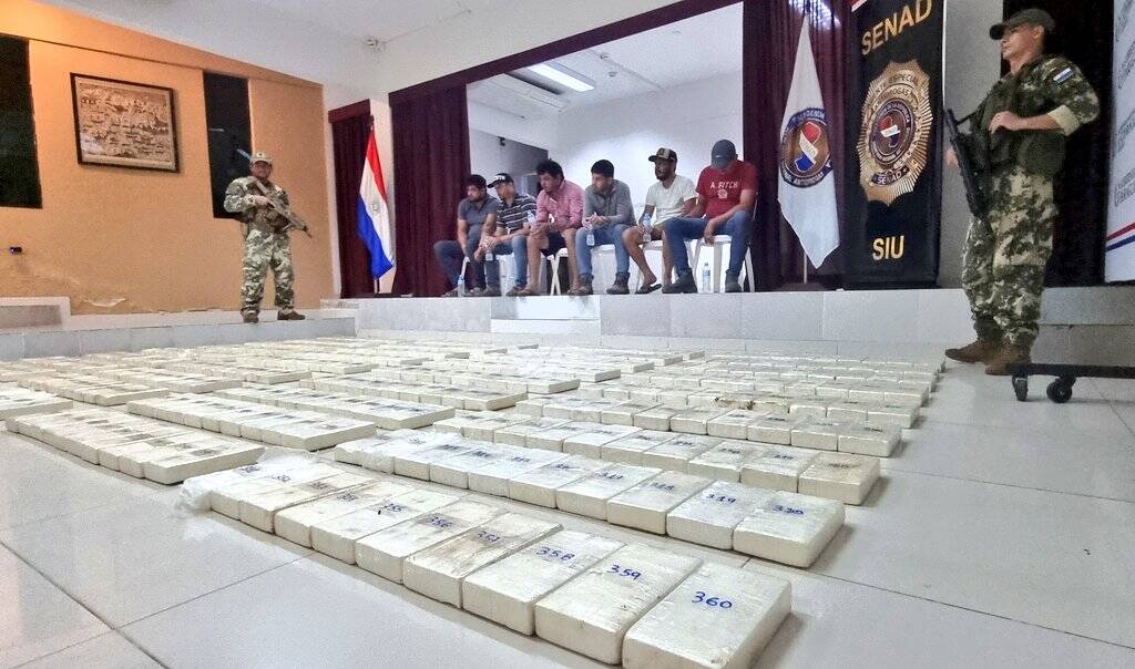 Se incautaron de casi media tonelada de cocaína.