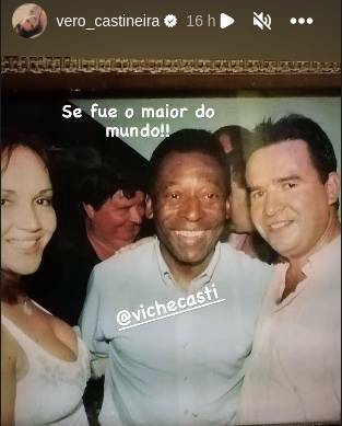 El posteo que hizo anoche Zuny Castiñeira, junto a Pelé, el rey del fútbol que ayer falleció.
