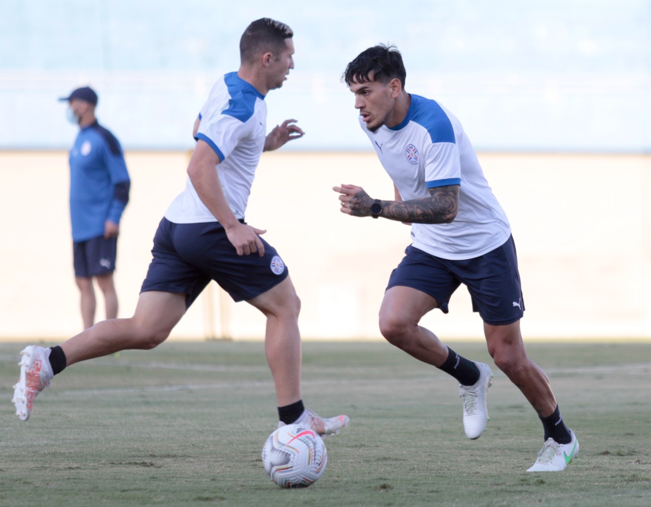 La Albirroja entrena con la mente puesta en Cuartos. Foto: APF.