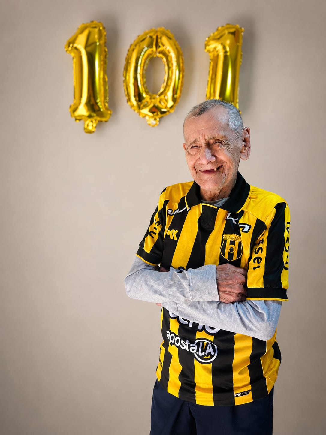 Con mucha vitalidad, don Fermín cumple 101 años de vida. Foto: gentileza