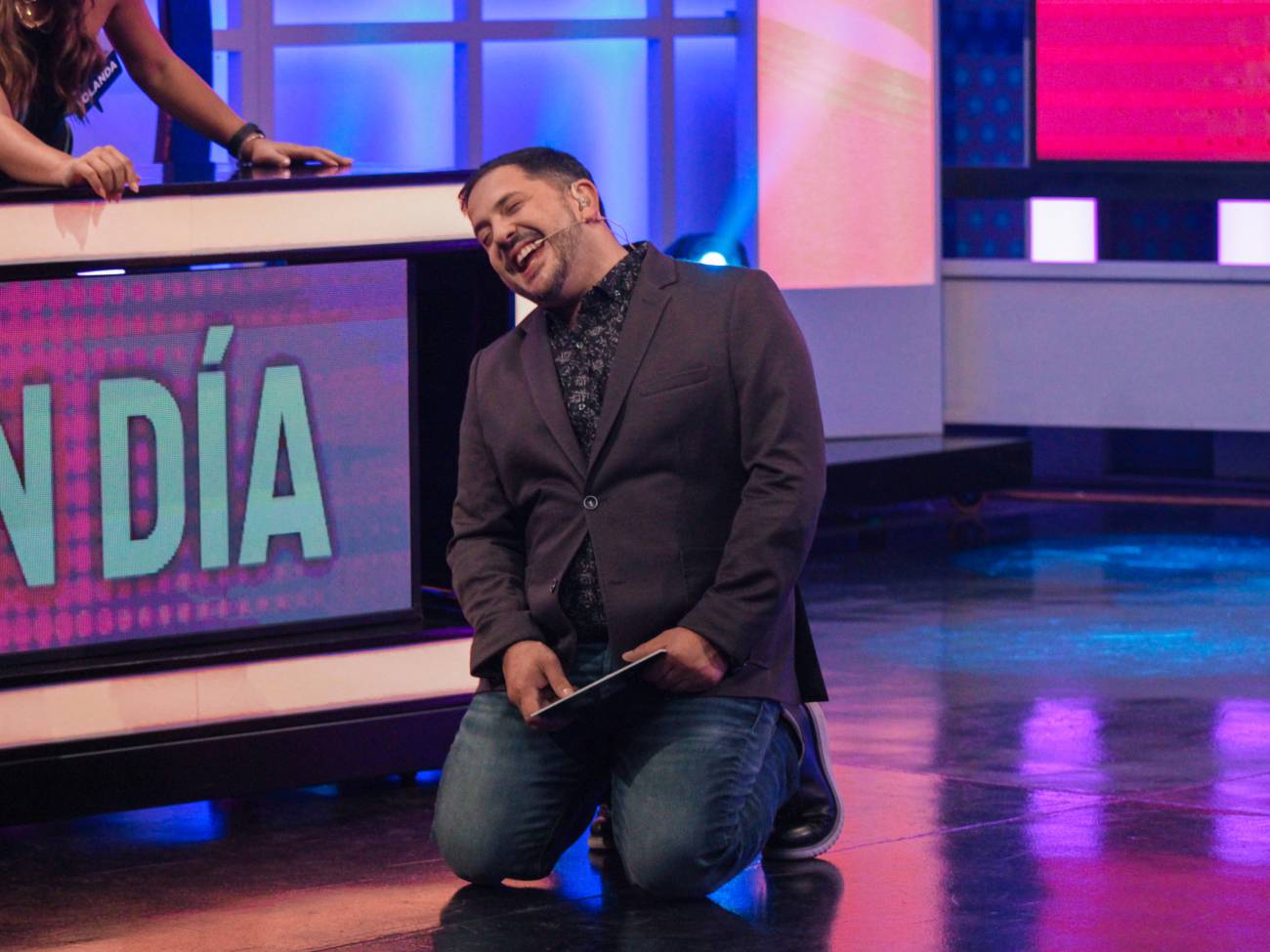 El conductor Dani Da Rosa estuvo con el corazón partido en un nuevo duelo entre programas. (FOTO: Gentileza)
