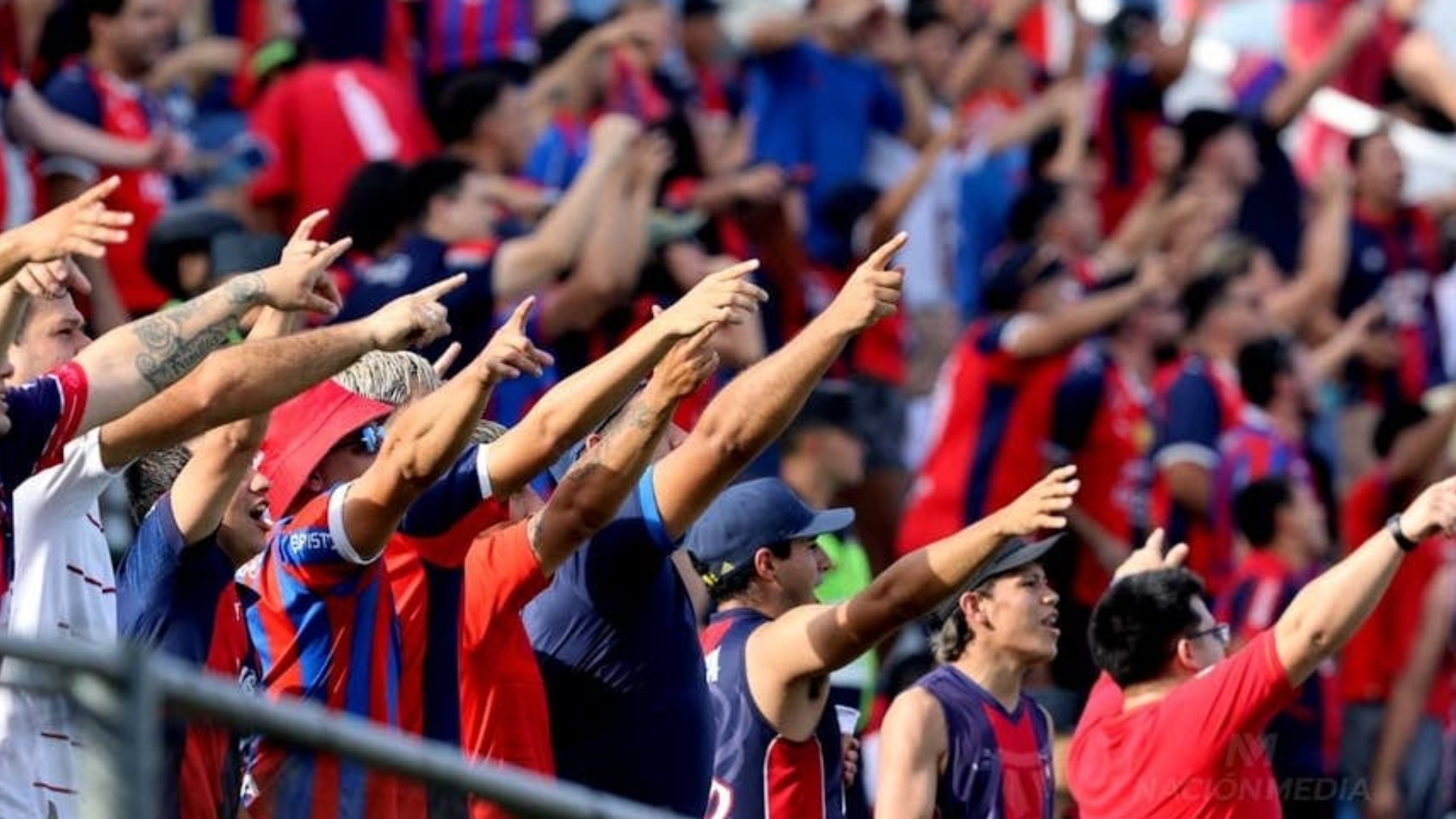 Hinchas azulgranas ya pueden adquirir sus entradas para el superclásico en la sede del club.