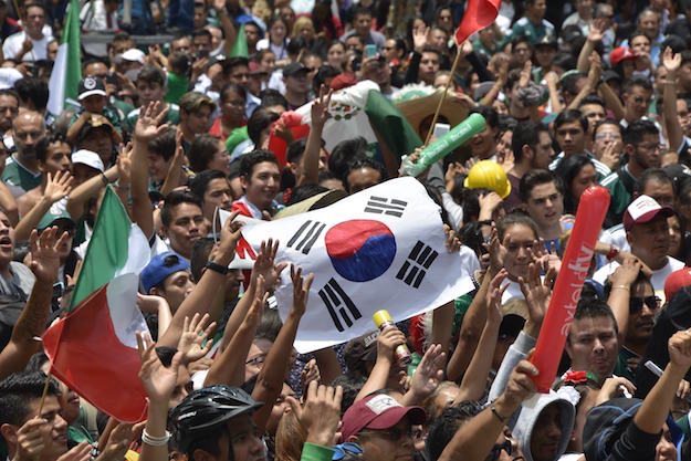 ¡GRACIAS COREA! Los mexicanos agradecieron profundamente y esta postal lo dice todo.AFP