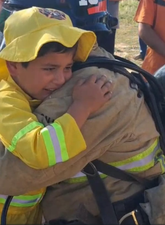 Lloró de la emoción el cumpleañero.