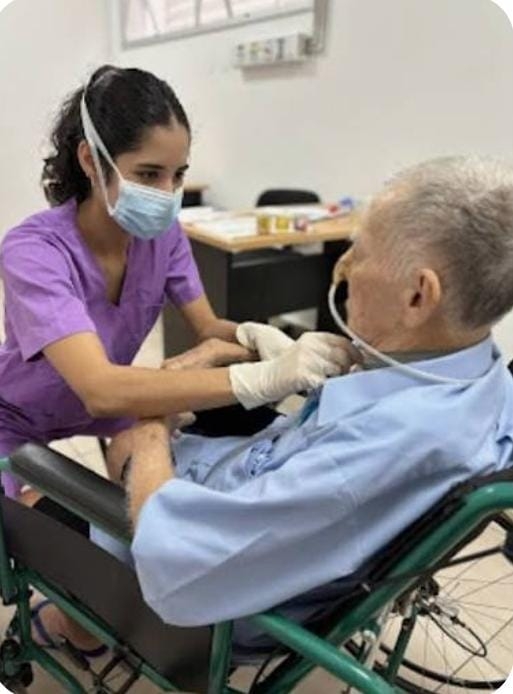 Durante el último año, el servicio en IPS Ingavi superó las 3.900 intervenciones, abarcando desde consultas ambulatorias hasta cuidados críticos.