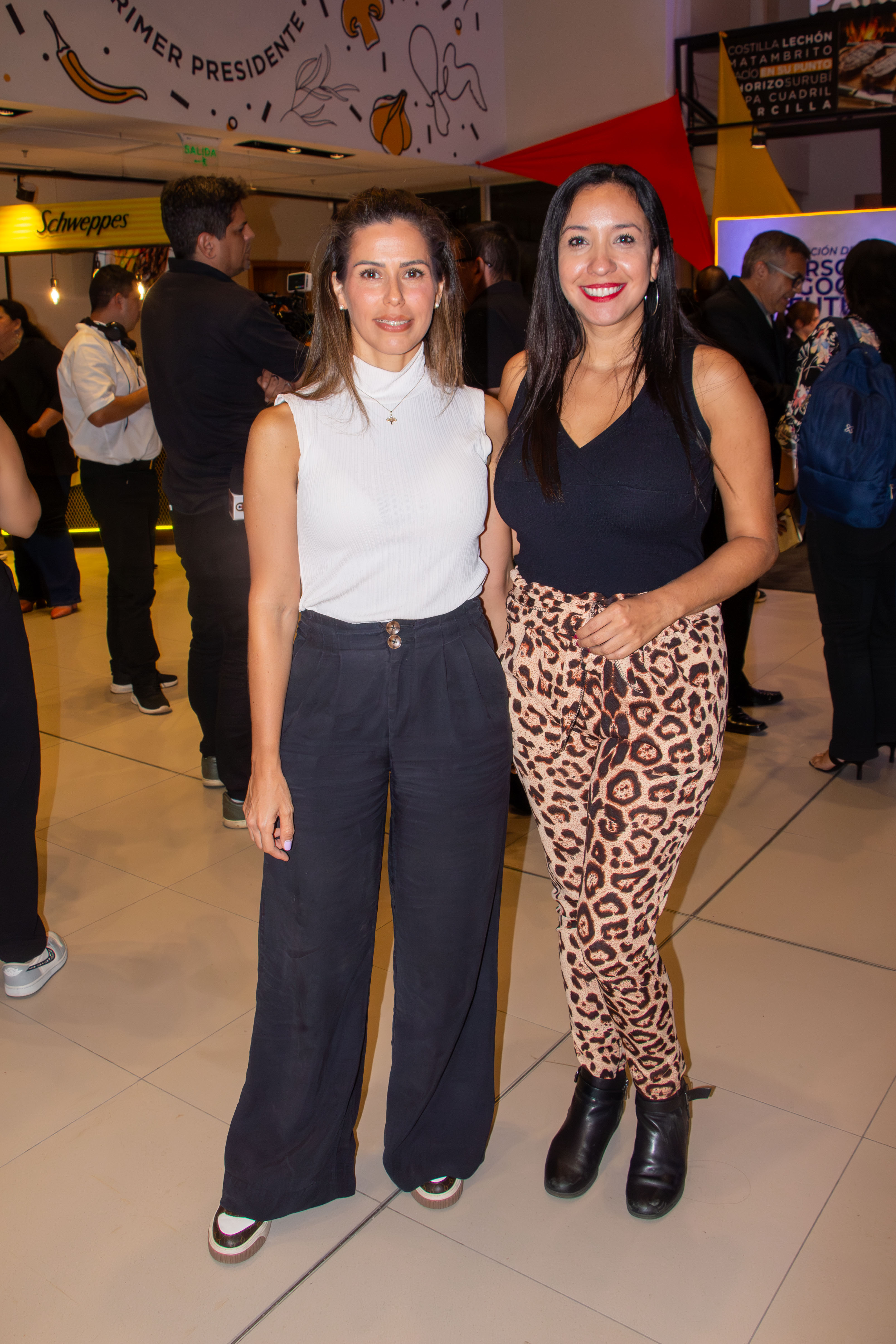Yerutí Salcedo y Joaquina Hidalgo.