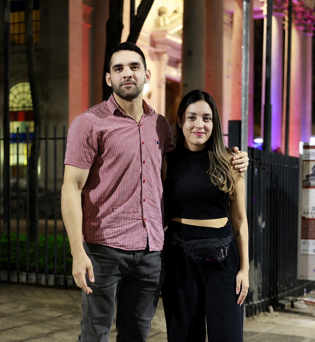 Rodrigo Rojas y Britney Arias.