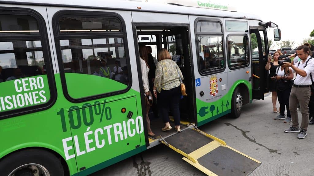Este es el modelo de transporte público utilizado en Chile, modelo que el Gobierno paraguayo busca implementar. También existe el esquema de Colombia, el cual también podría copiarse.