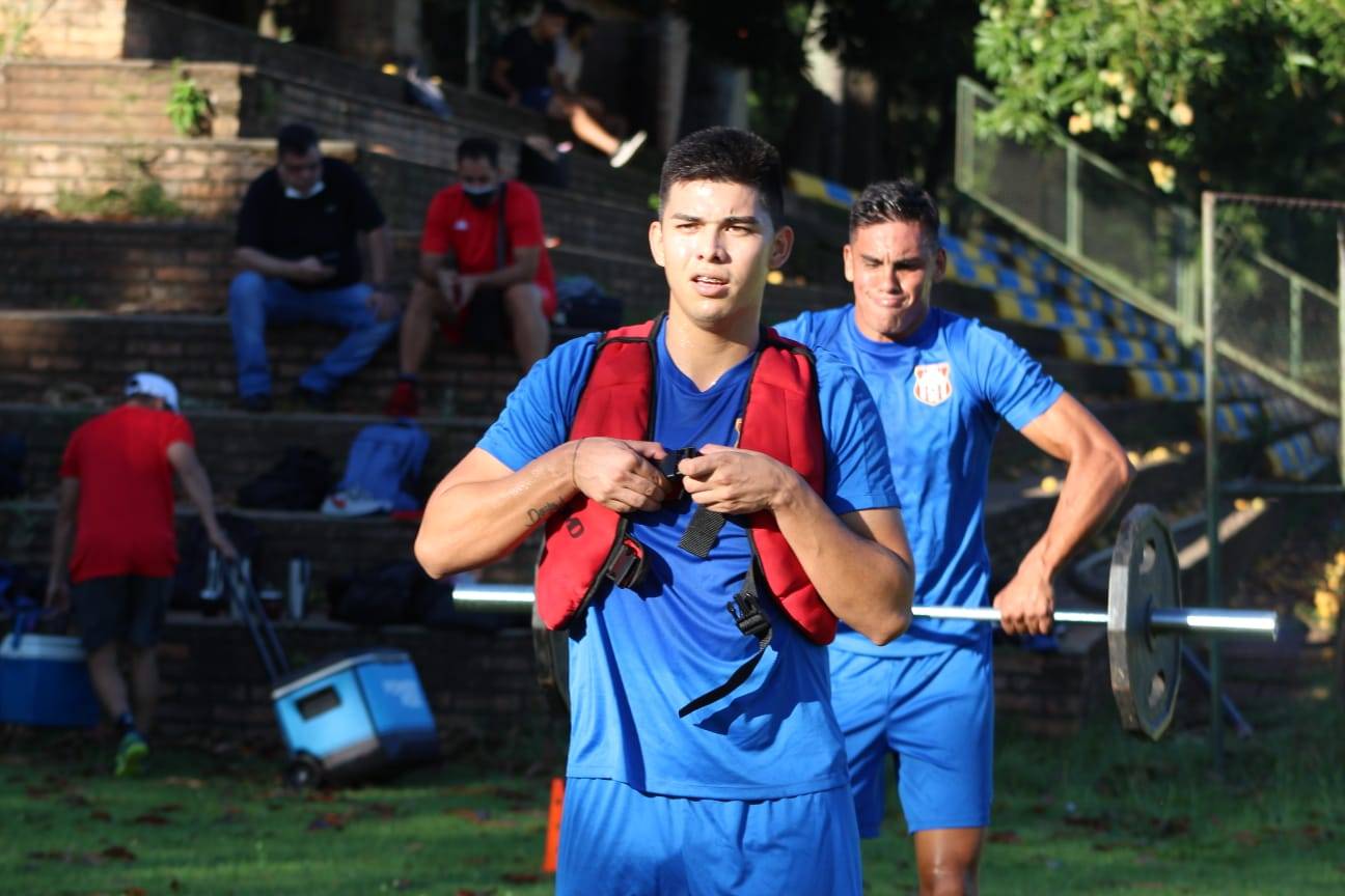 Irala, en la jornada de entrenamiento de ayer. Foto: Gentileza